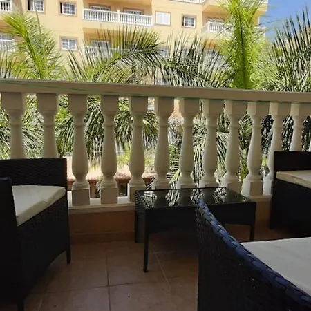 Apartment With Pool